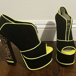 Dolce Vita dv8 black leOpard heels BRAND NEW